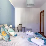 شقة Guesthost - Comfy Near San Giovanni *
