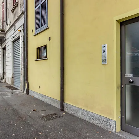 شقة Guesthost - Comfy Near San Giovanni *